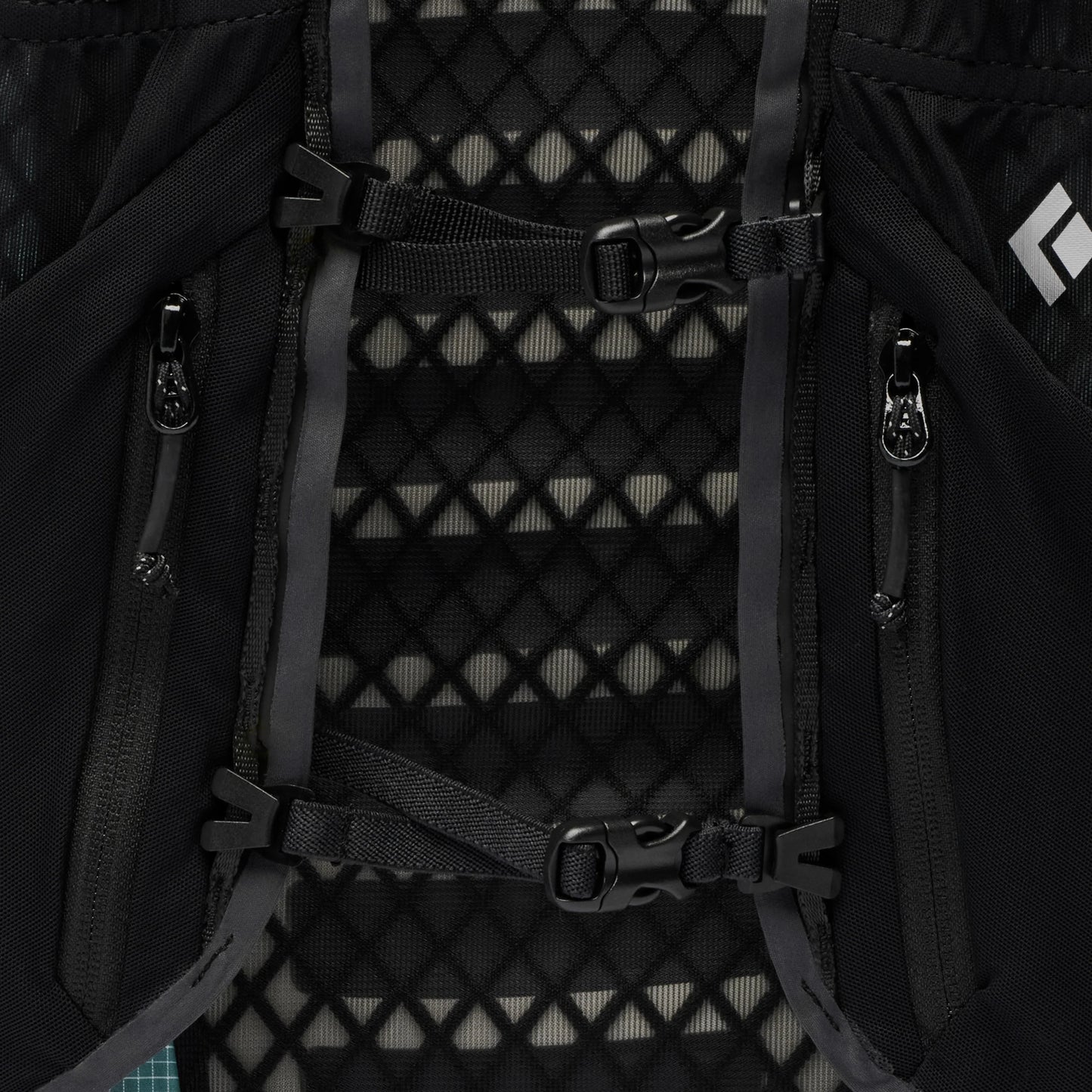 Distance 15 Backpack Womens