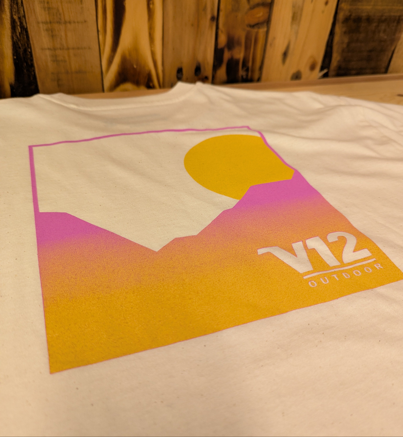 V12 Icon Cropped T-Shirt Womens