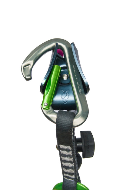 Pongoose Climber 700+ 3-in-1 Clipstick / Stick Clip