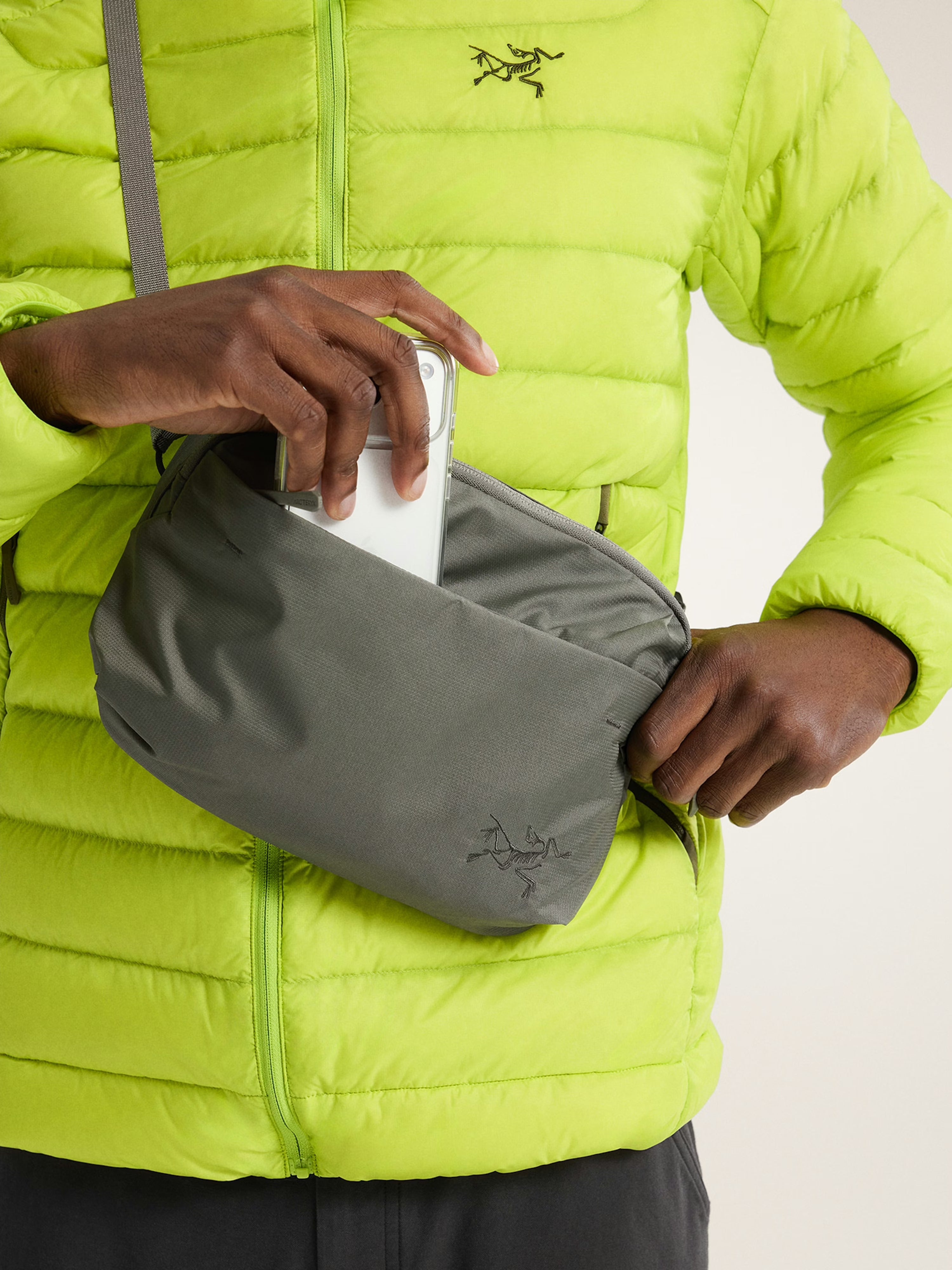 Heliad Crossbody – V12 Outdoor